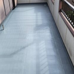 ベランダ防水工事・天井張替え工事